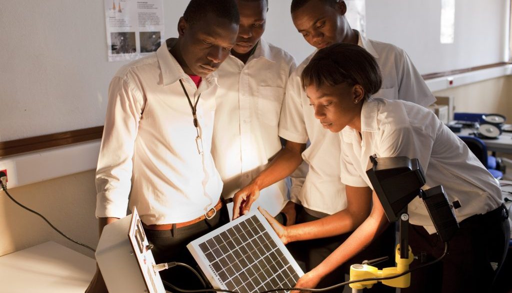 Berufsausbildung zu Elektrikern in Mosambik